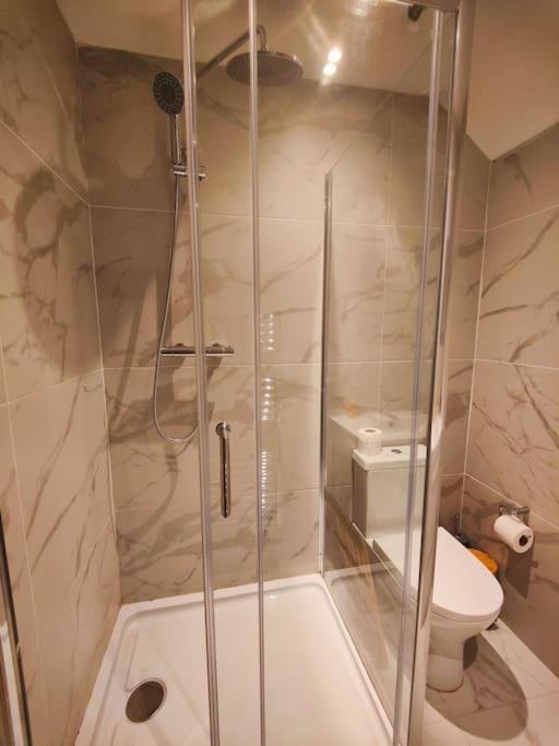 Chelsea 2 Bedroom Promenade Apartment ブラックプール エクステリア 写真